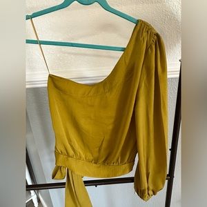 Glam one shoulder shirt